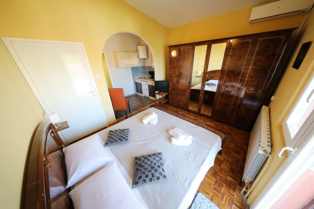 Villa Terracotta Studio 2 Starigrad Paklenica Buitenkant foto